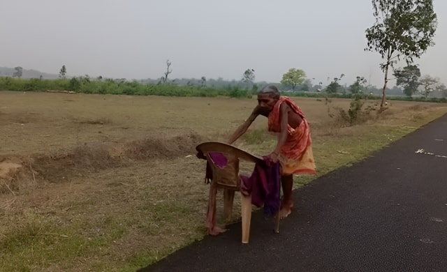 70 Year Old Odisha Woman Walks Barefoot Using A Broken Chair To Collect Pension But Fails To 6200